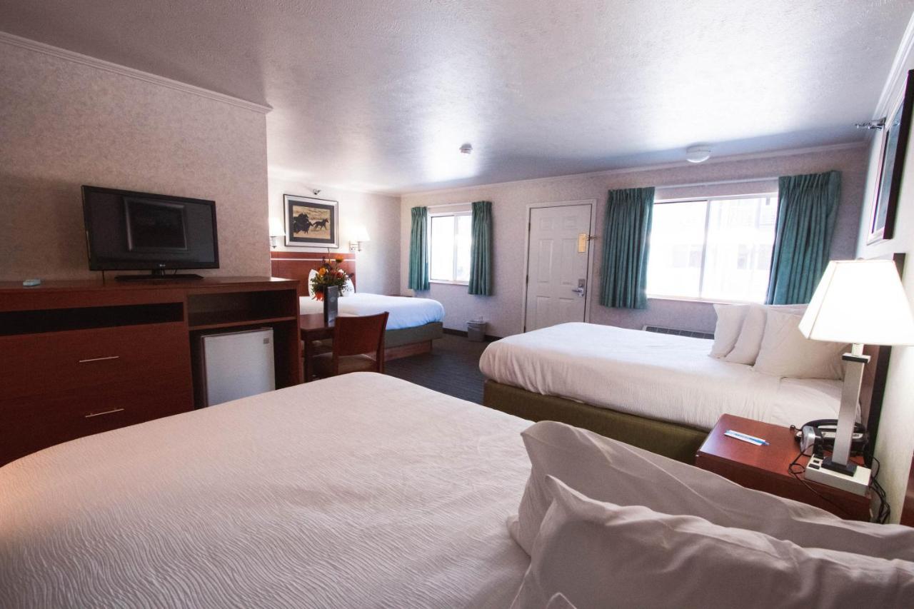 Brandin' Iron Inn West Yellowstone Exteriér fotografie