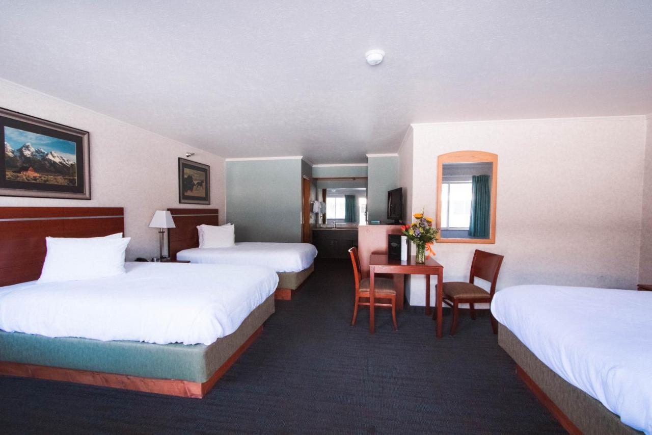 Brandin' Iron Inn West Yellowstone Exteriér fotografie